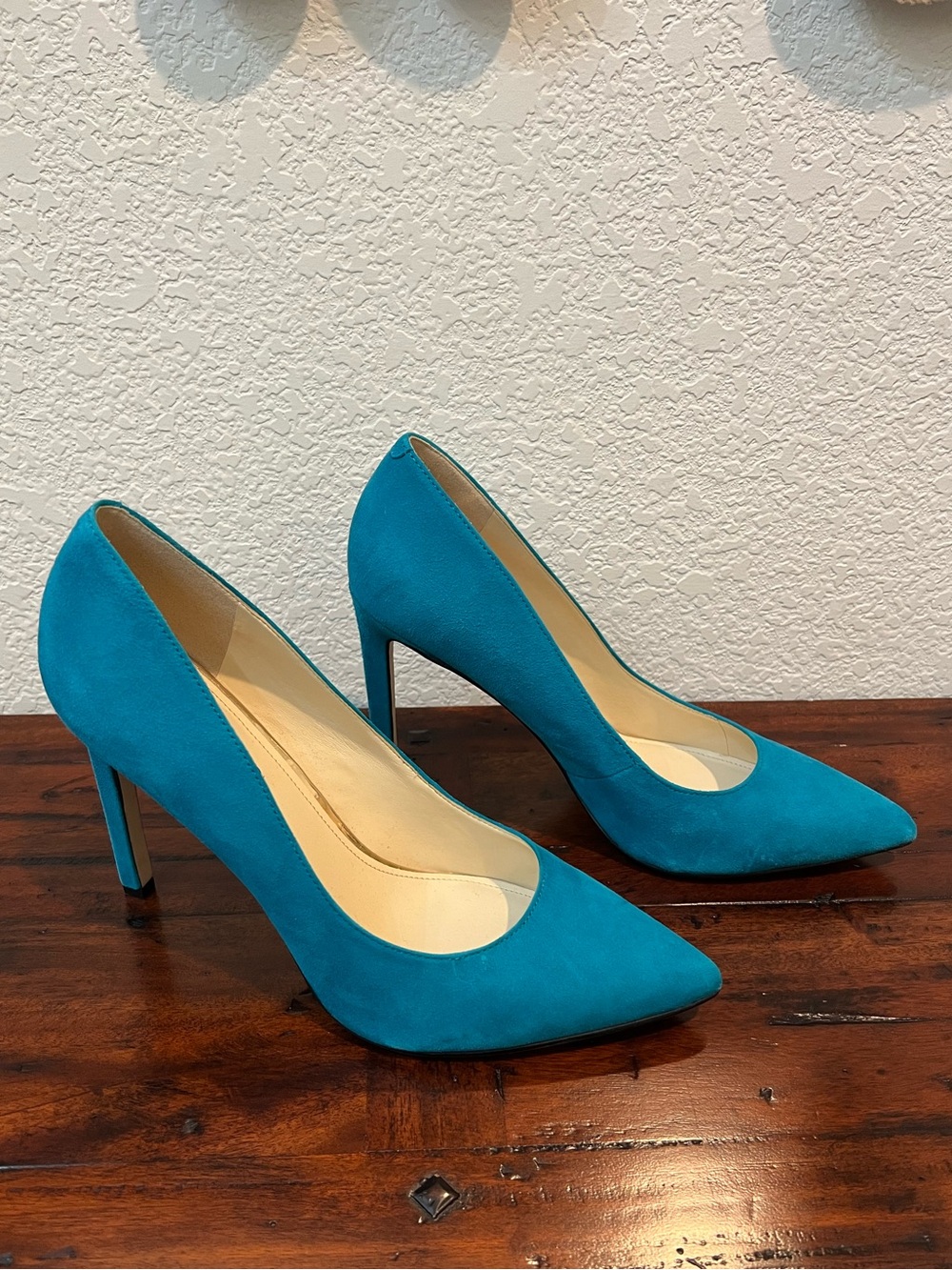 Women's Teal Pointed-Toe Suede Heels